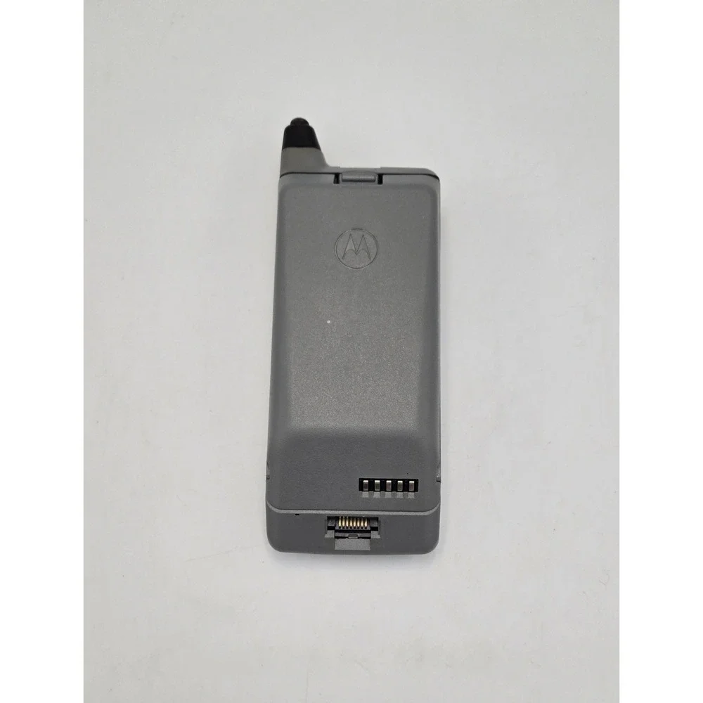 Motorola MicroTac Piper Cell Phone